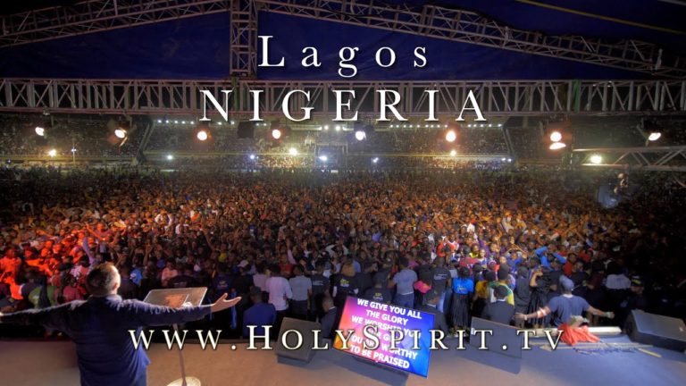 Multitudes receive Jesus and the fire of the Holy Spirit in Nigeria! -Andres Bisonni